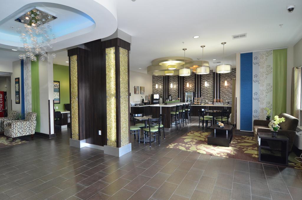 Quality Inn & Suites Kenedy - Karnes City Extérieur photo
