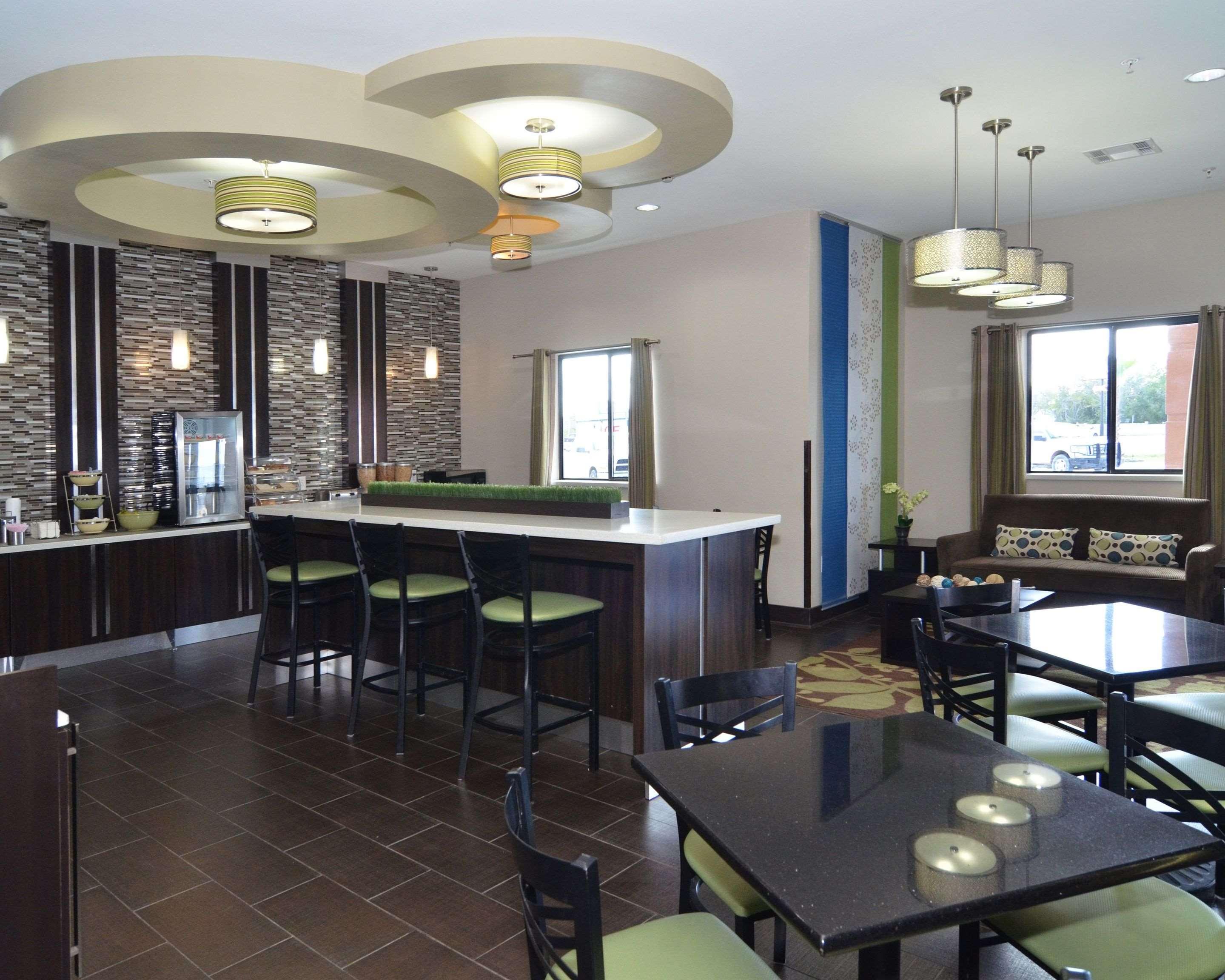 Quality Inn & Suites Kenedy - Karnes City Extérieur photo